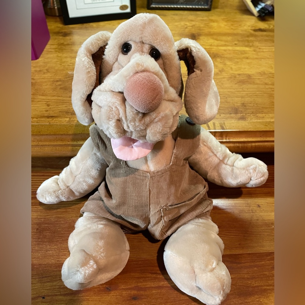 Vintage Wrinkles stuffed dog